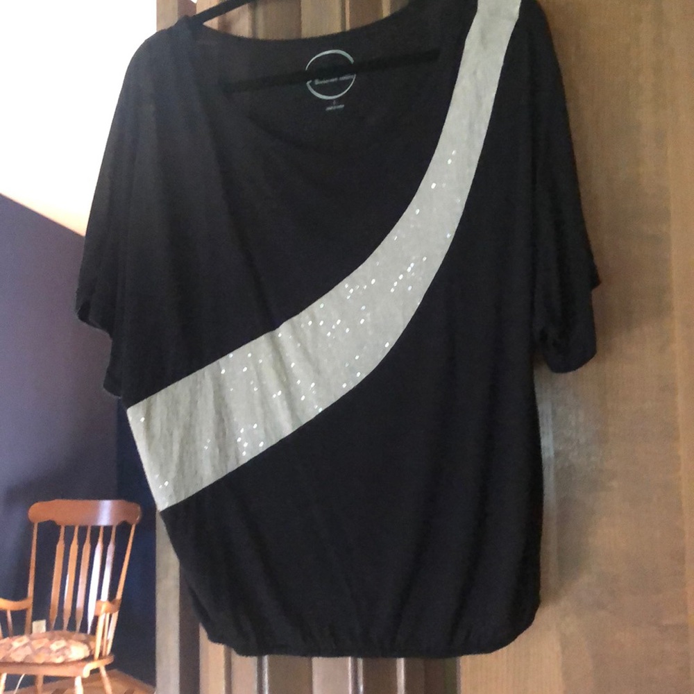 Sequined detail Tee